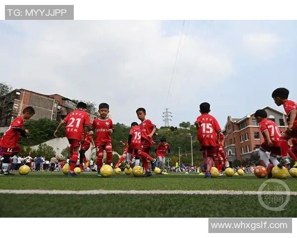 足球明星寻母之旅感人瞬间汇聚温暖与力量的照片分享